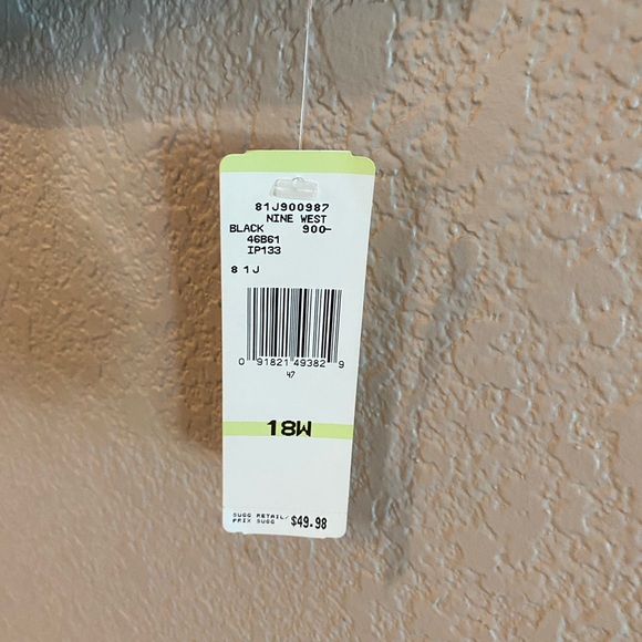 9 West Black Button Down Blouse, size 18W - Picture 4 of 4